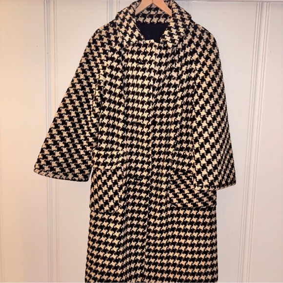 Vintage USA union made black tan, large herringbone, heavy winter coat old money - Picture 1 of 13